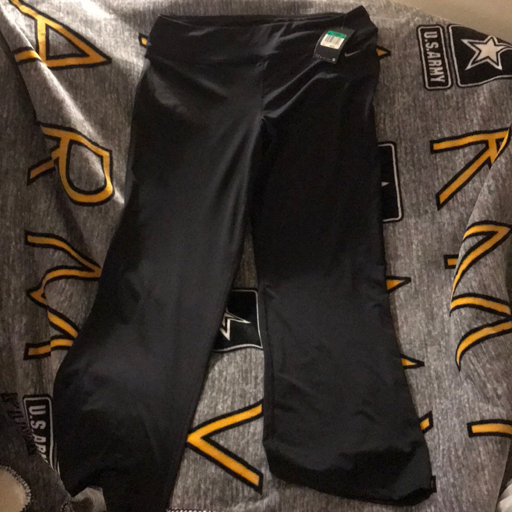Nike flare legged workout pants New w/tags